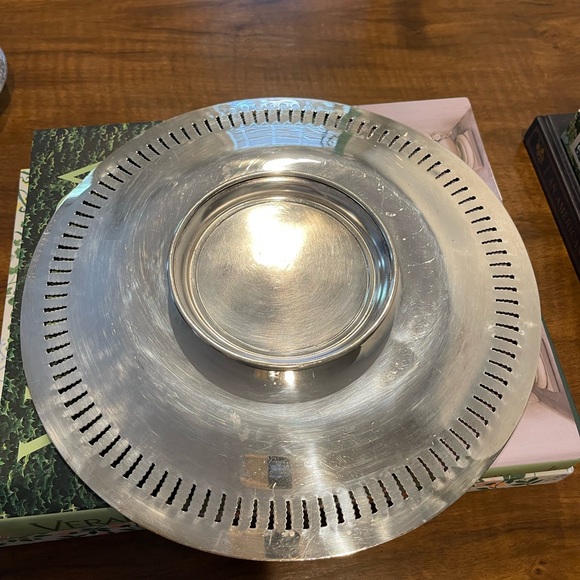 Vintage Silver Plated Round Serving platter - Picture 5 of 5